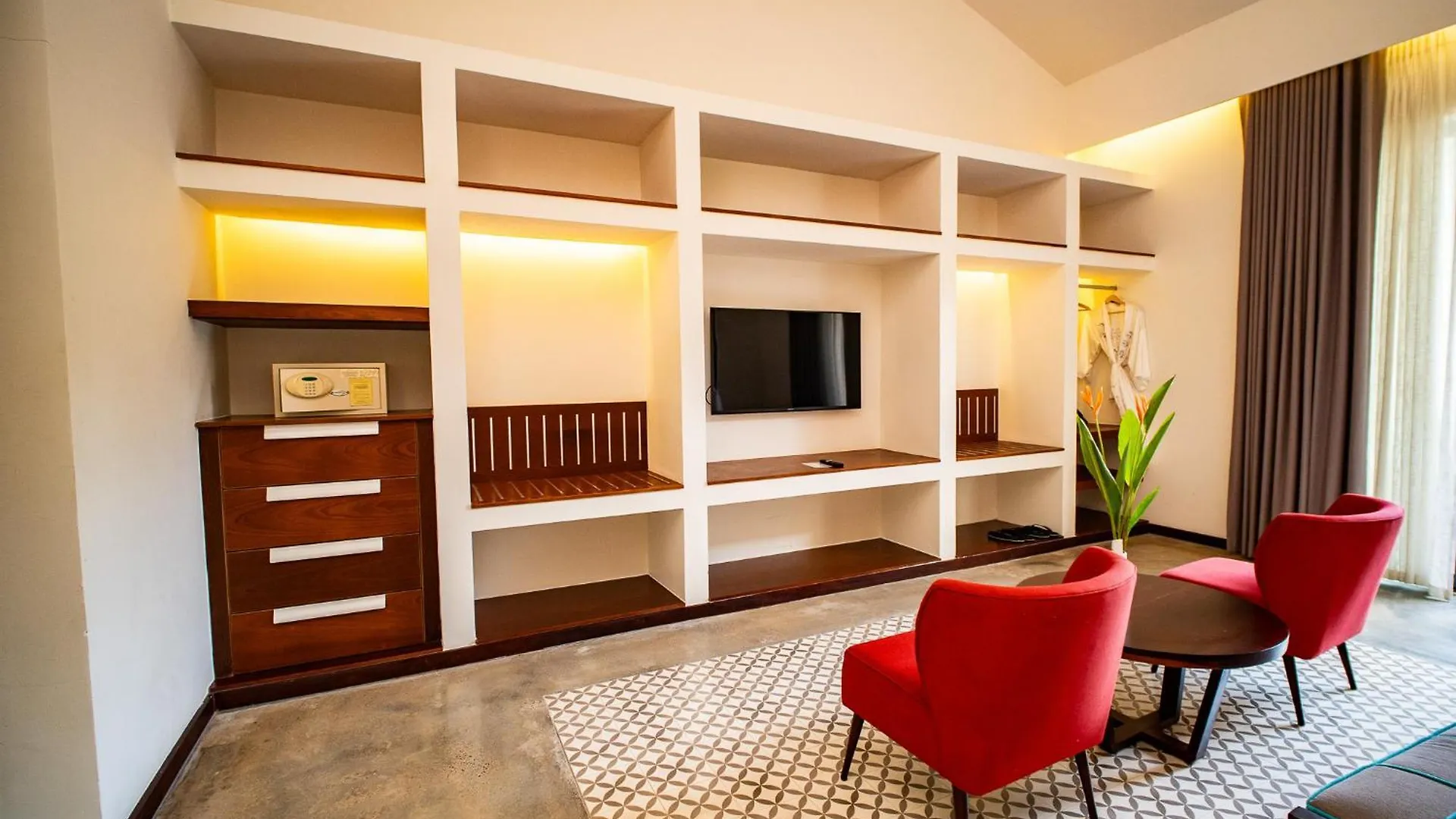 Allezboo Beach Resort & Spa Mui Ne