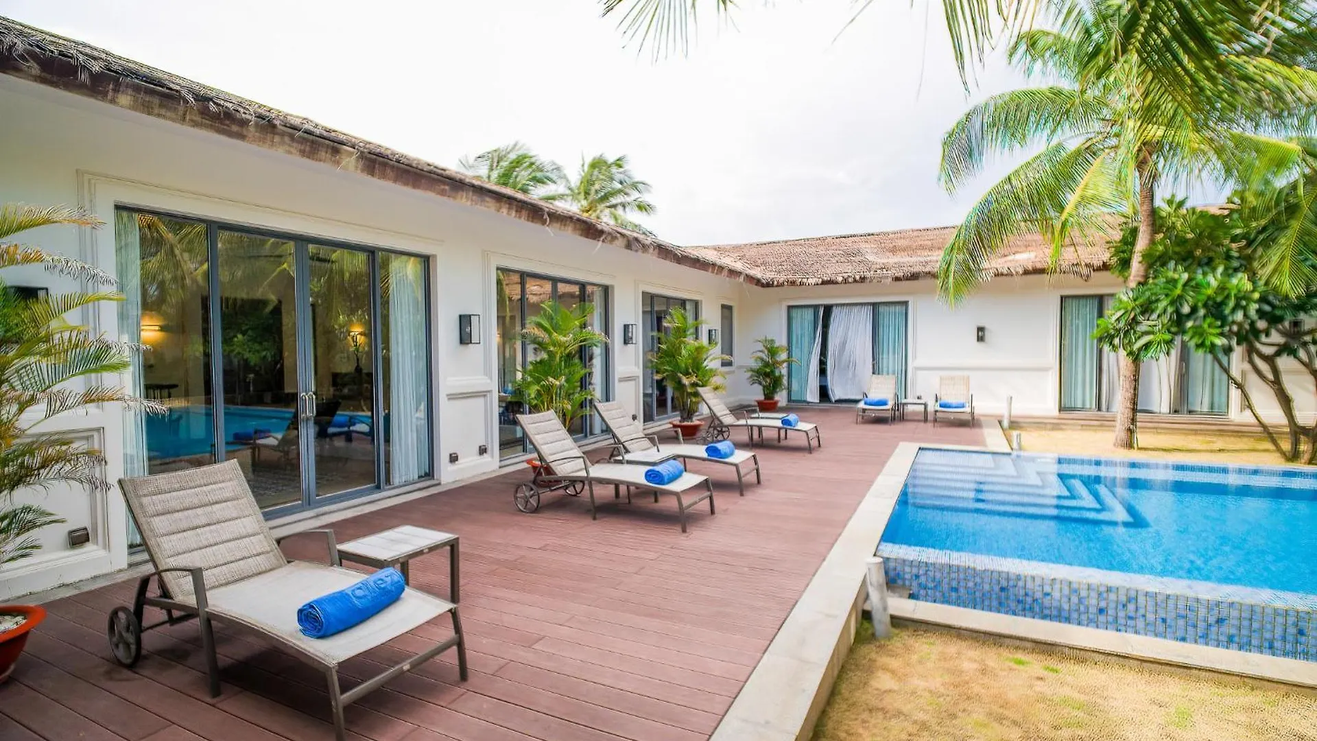 Allezboo Beach Resort & Spa Mui Ne