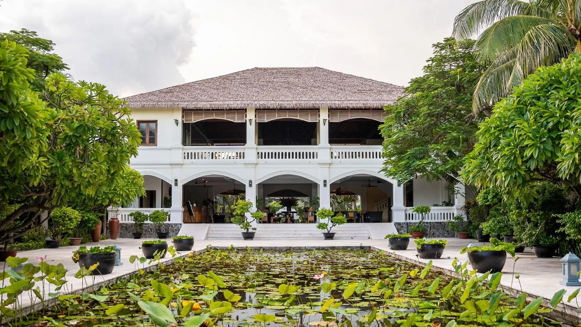 Allezboo Beach Resort & Spa Mũi Né