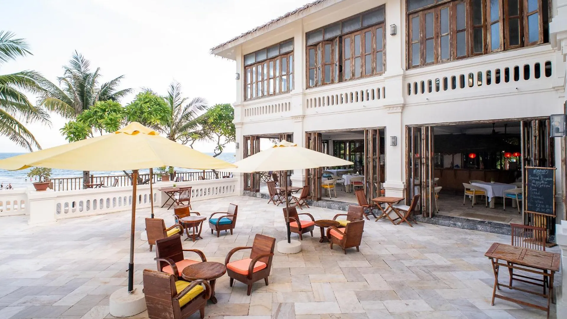 Allezboo Beach Resort & Spa Mũi Né 4*,
