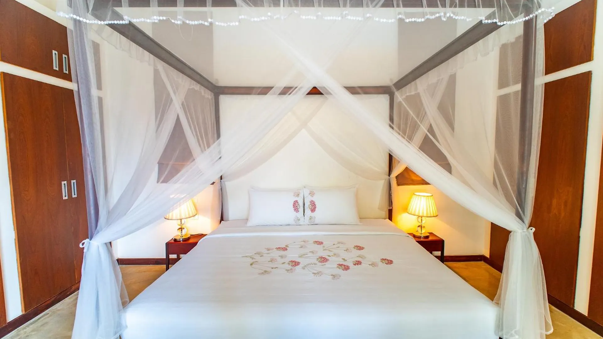 Allezboo Beach Resort & Spa Mũi Né