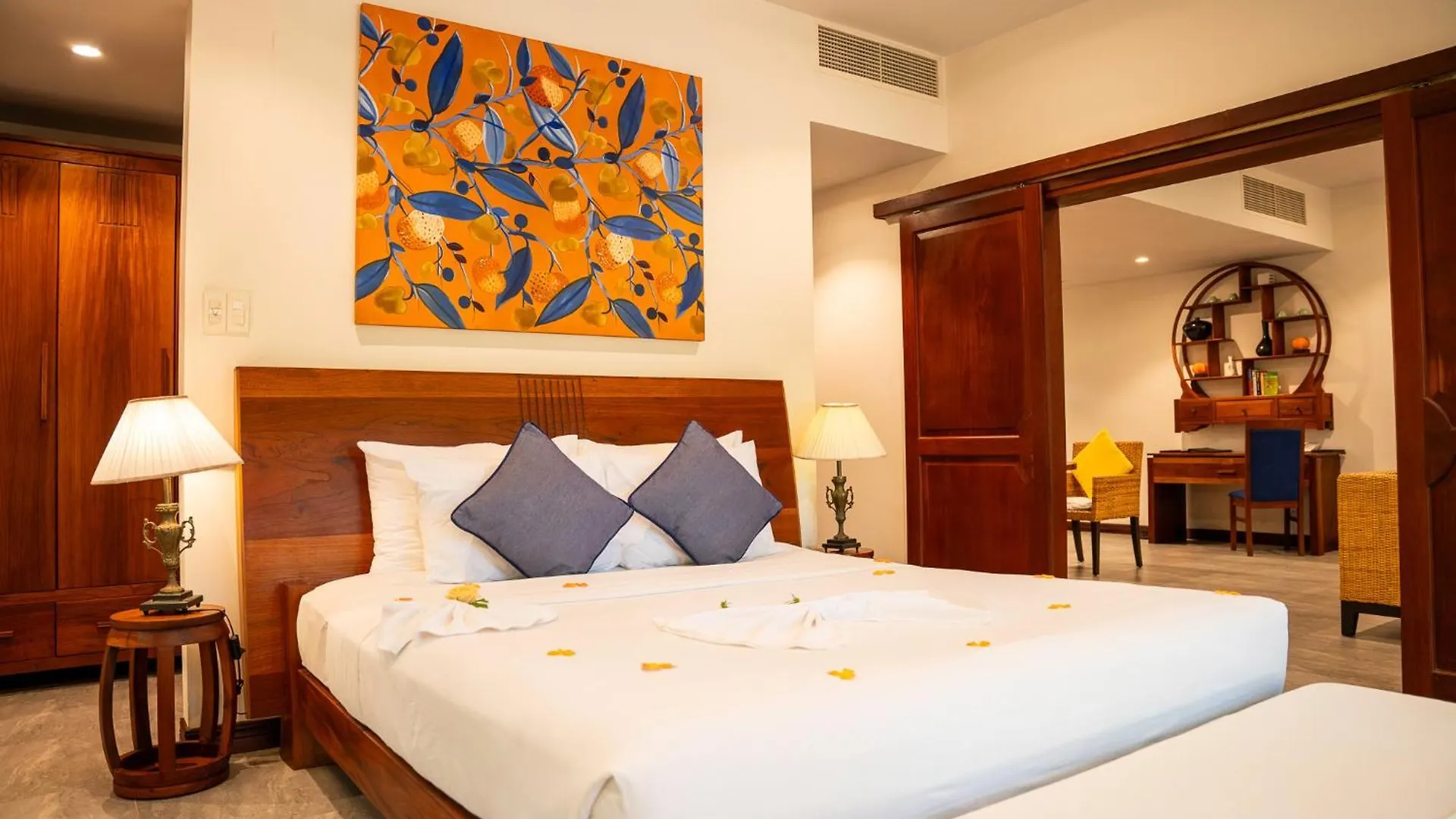 Allezboo Beach Resort & Spa Mũi Né